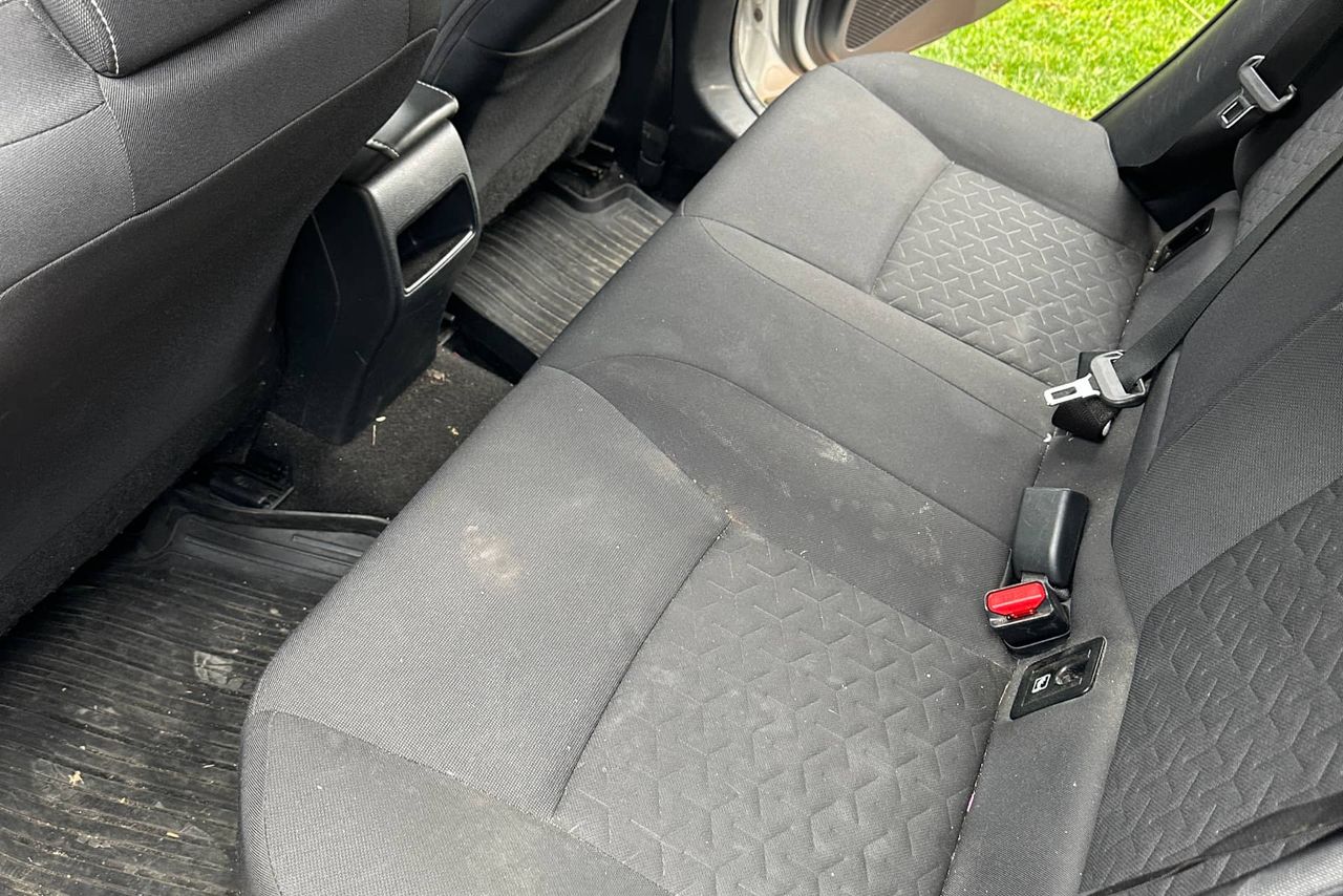 Toyota Yaris - Image 8