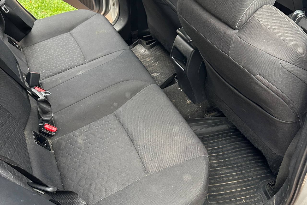 Toyota Yaris - Image 11