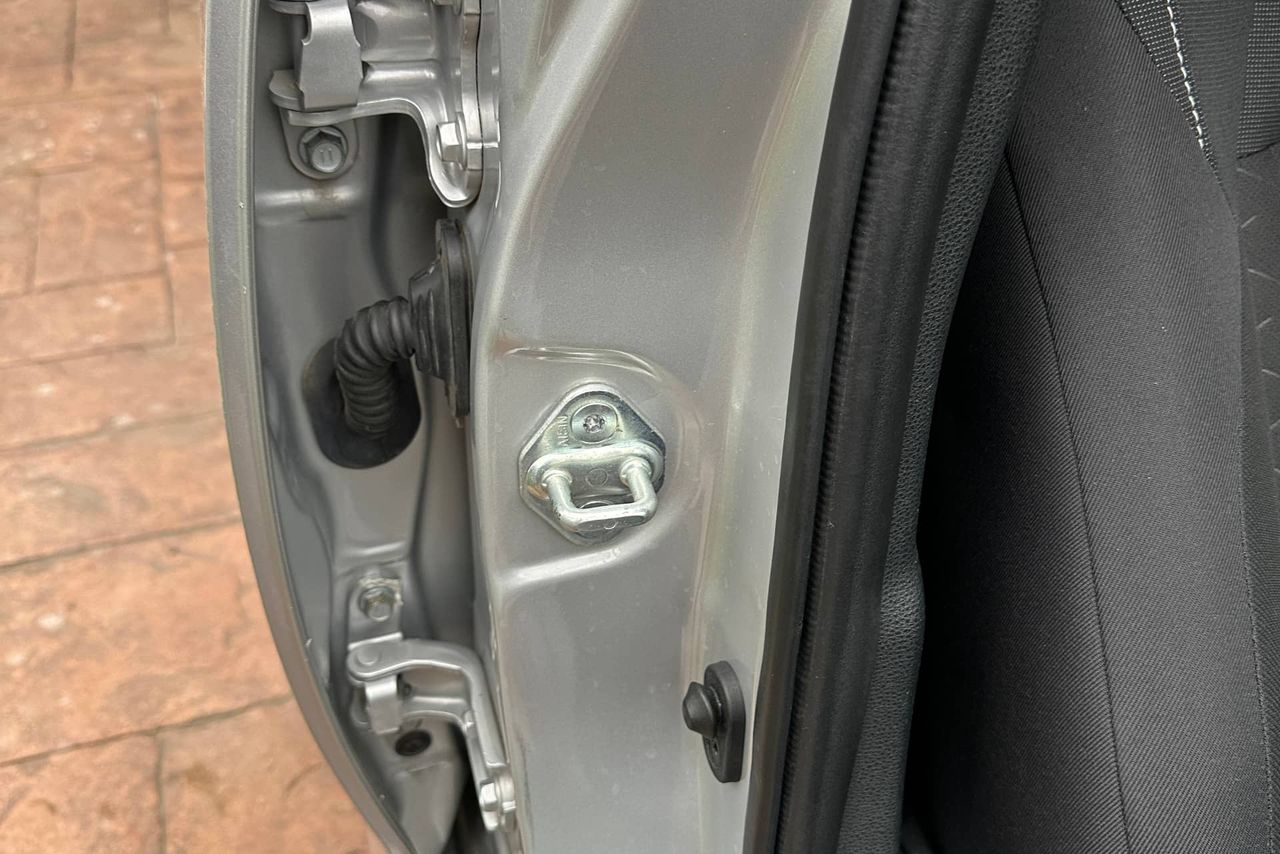 Toyota Yaris - Image 26